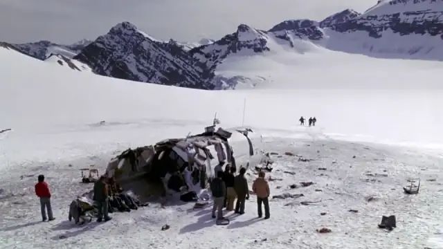 绝境求生：白头山与极限逃生的惊险之旅